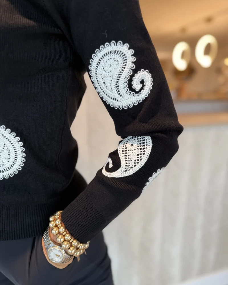 Trui Zwart | Witte Ornamenten - Afbeelding 3