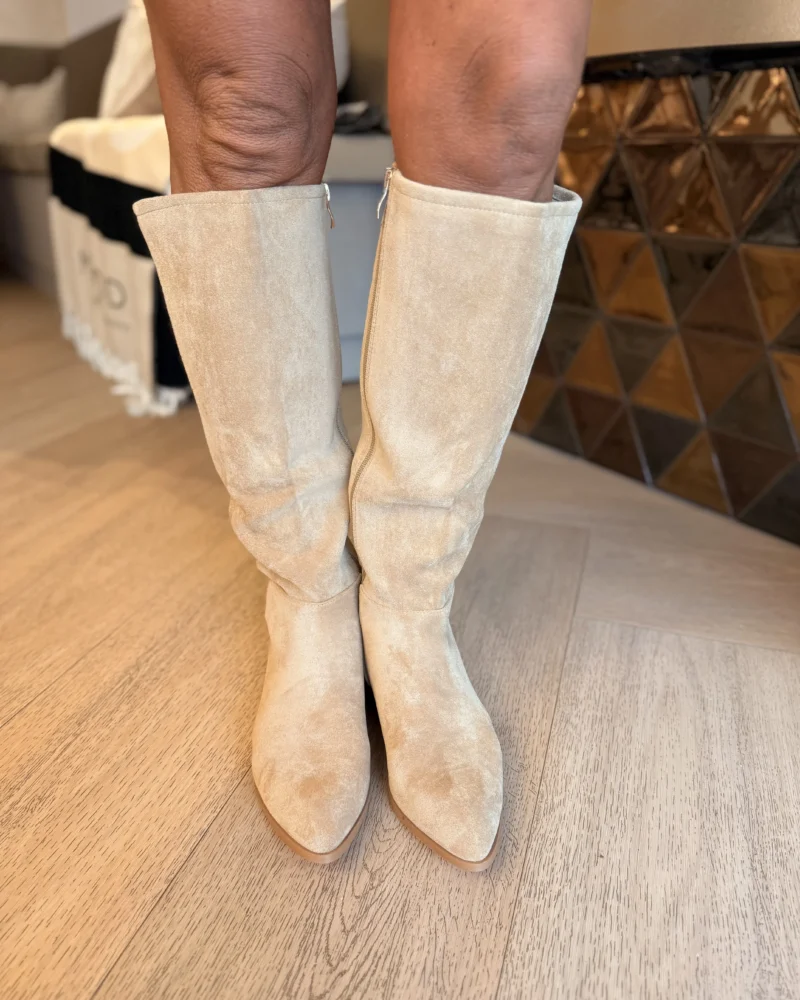 Laars Givana | Sand